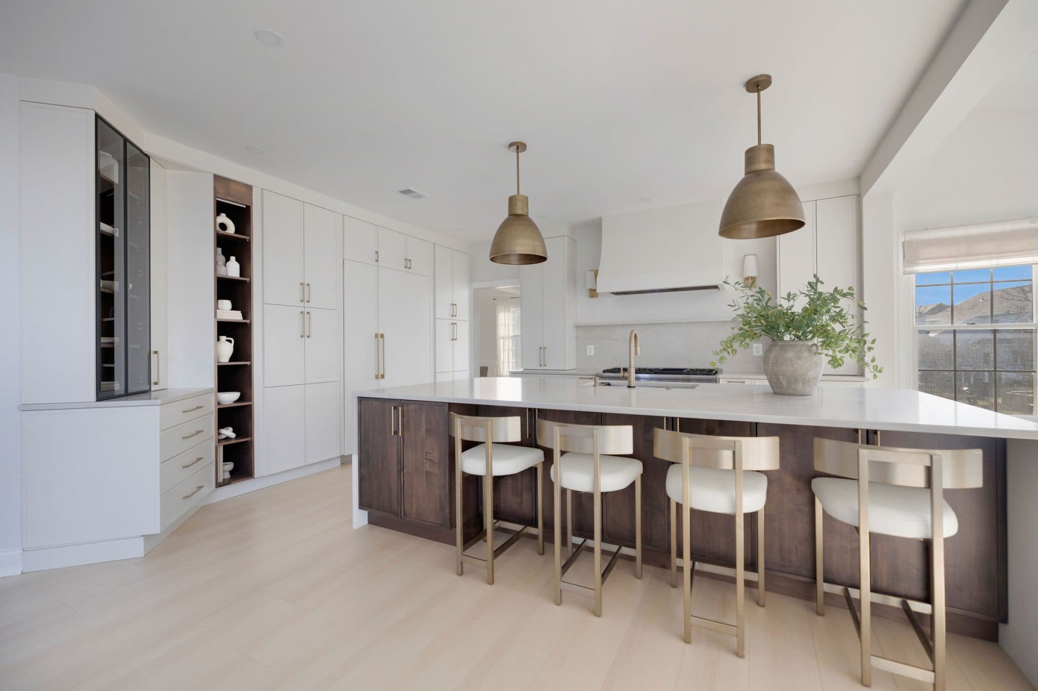 Open Concept Elegant Kitchen