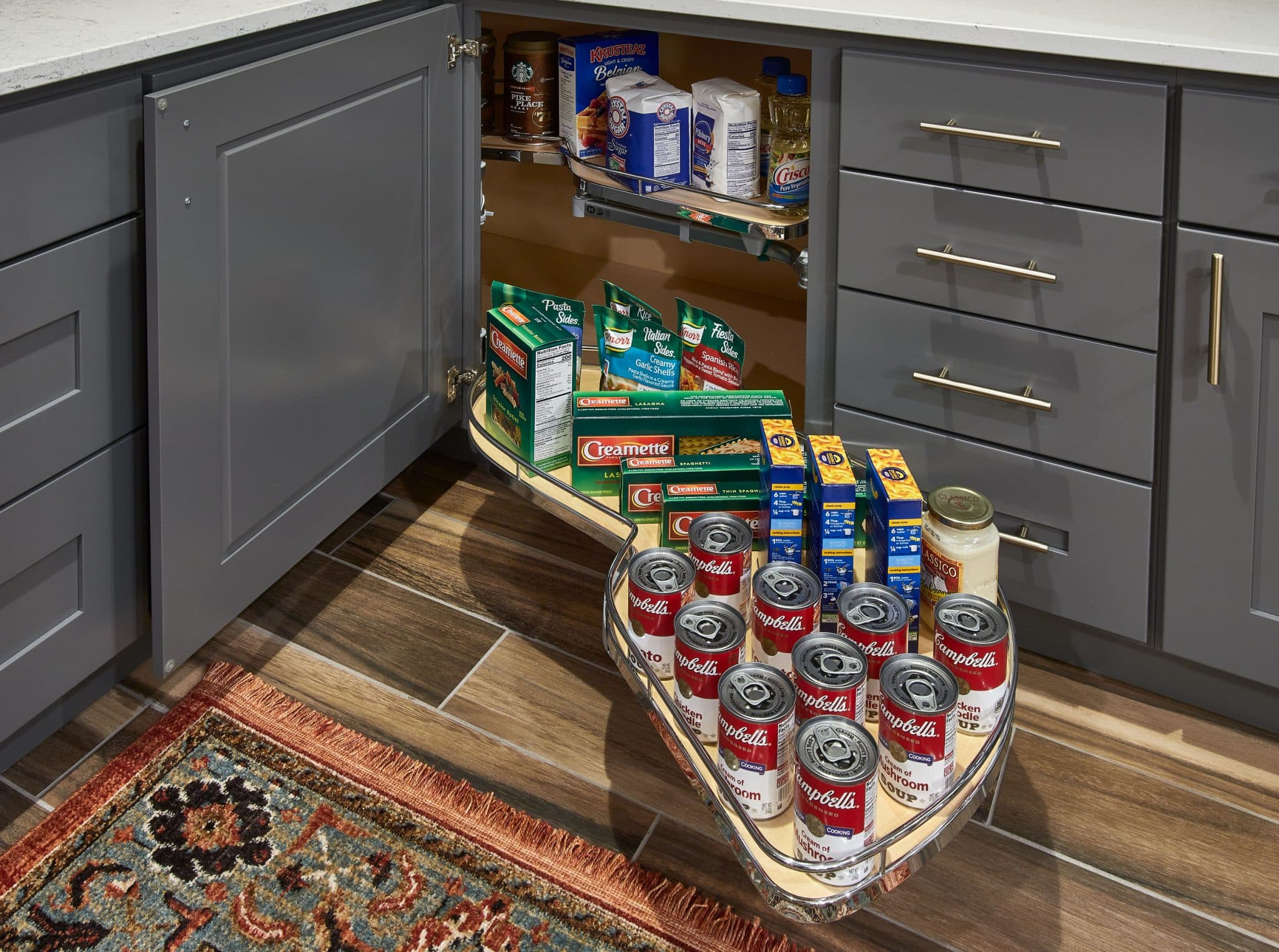 Blind Base Special cabinet storage solution
